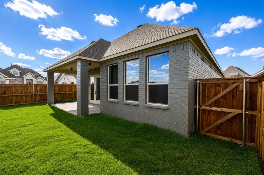 2402 Amesbury Drive - Photo 23