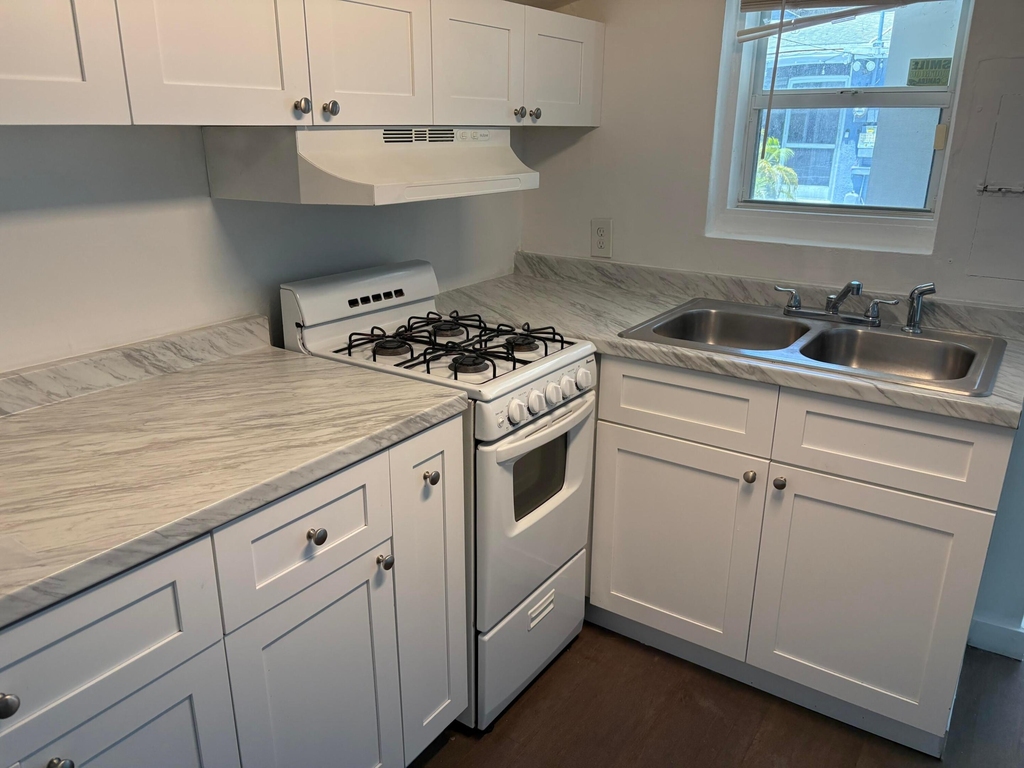 1912 Arthur Street - Photo 4