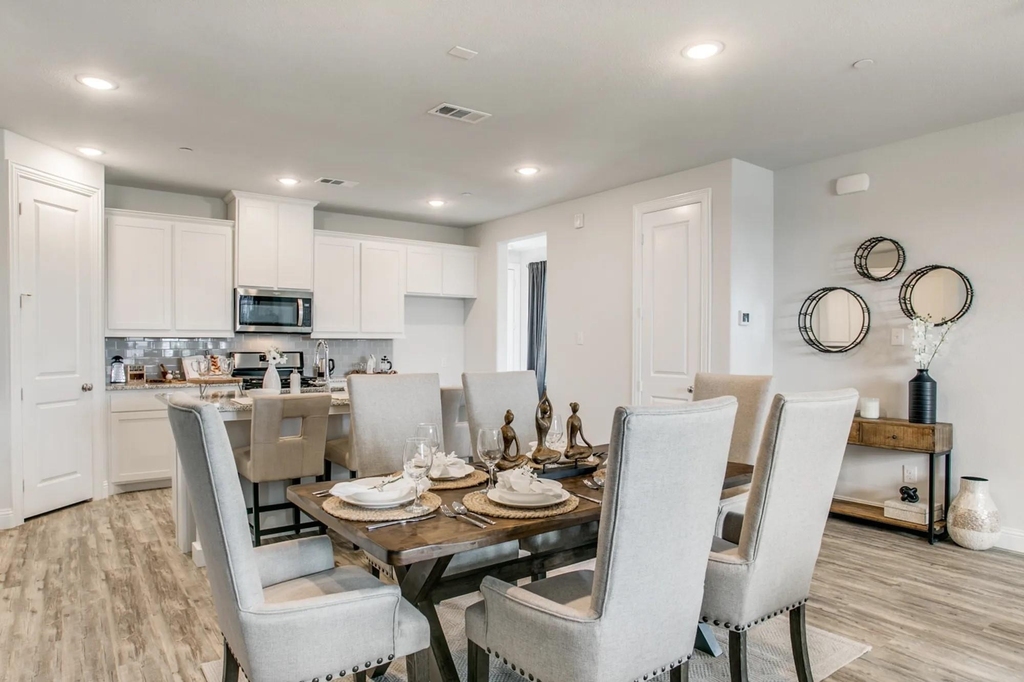 935 Ponds Edge Lane - Photo 16