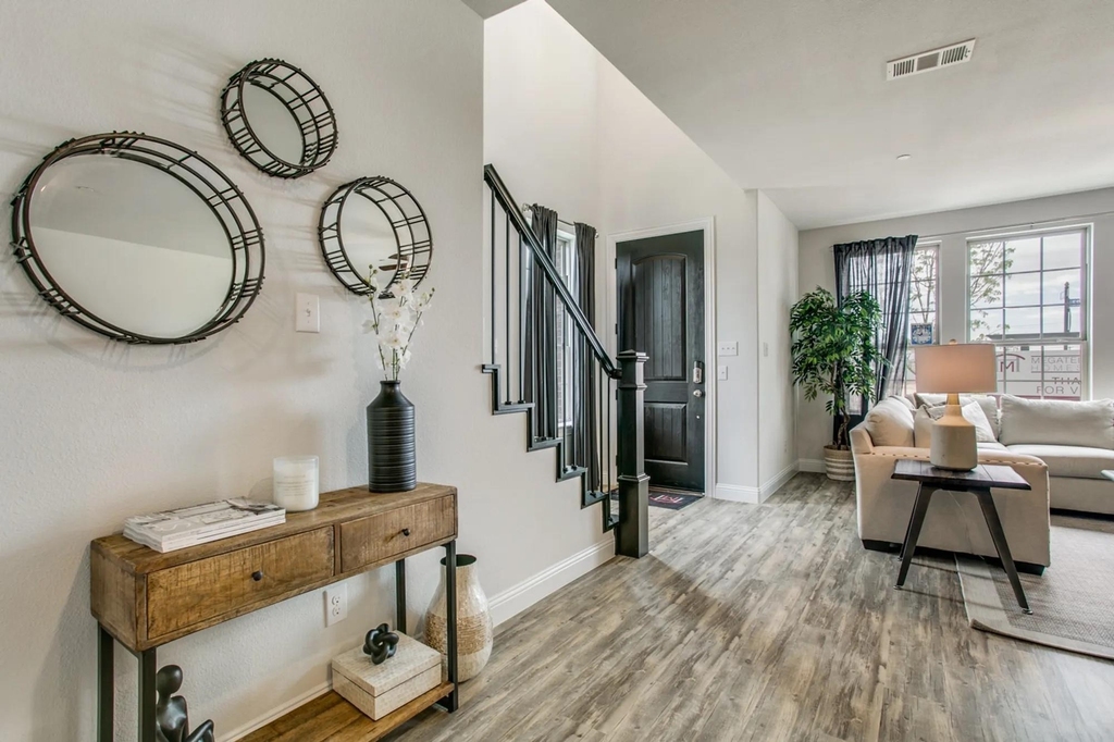 935 Ponds Edge Lane - Photo 8