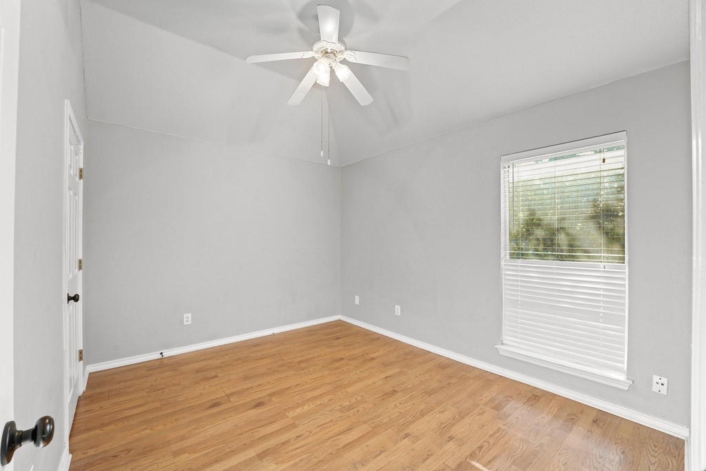 1801 Overland Street - Photo 7