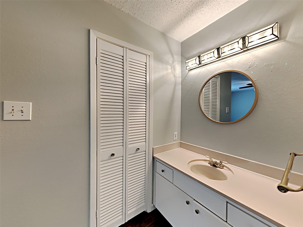 462 Westview Terrace - Photo 9