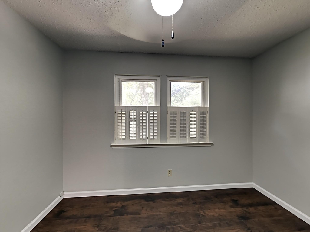 462 Westview Terrace - Photo 12