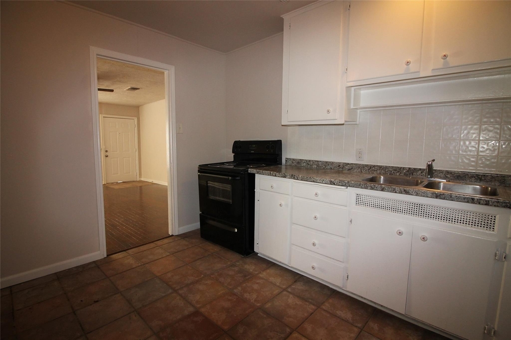 5020 Cedar Hill Road - Photo 3