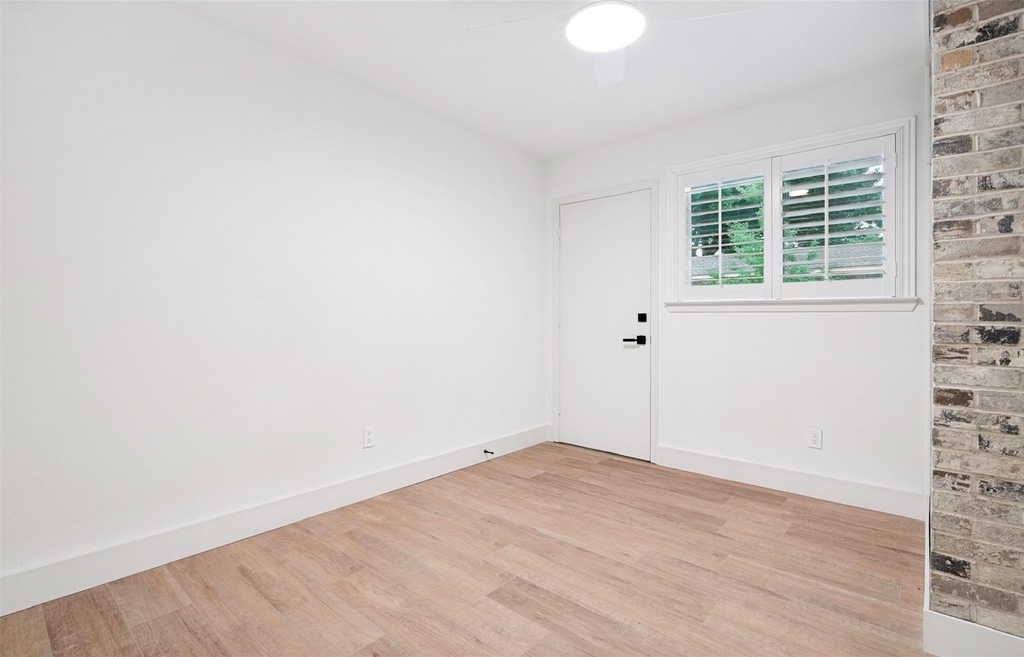 3817 Crestpark Drive - Photo 15
