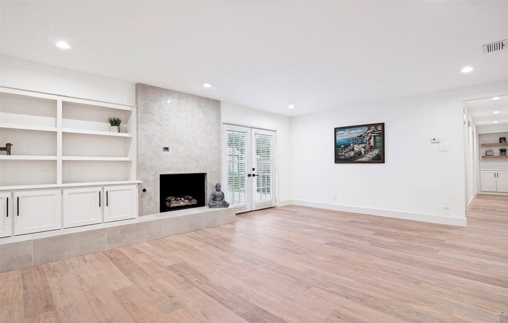 3817 Crestpark Drive - Photo 4