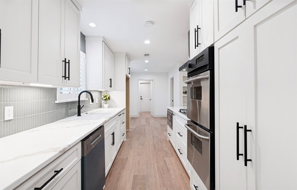 3817 Crestpark Drive - Photo 13