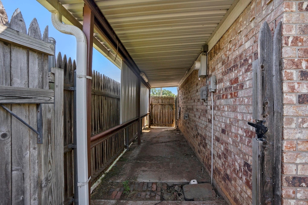 826 Meadowlark Circle - Photo 15