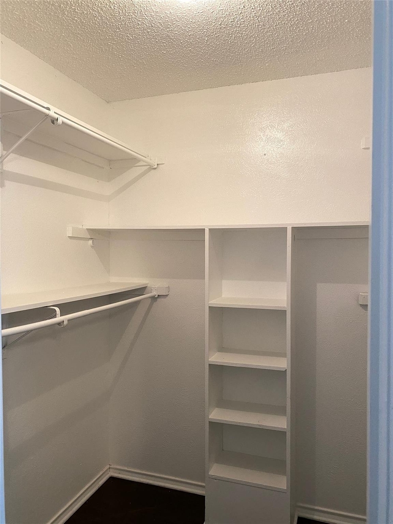 8701 Holly Street - Photo 10