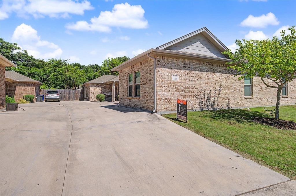 213 Stewart Bend Court - Photo 1