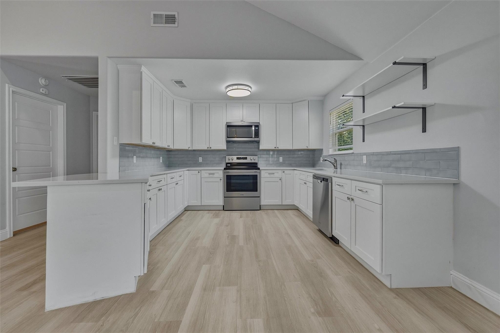 324 Hillcroft Road - Photo 5
