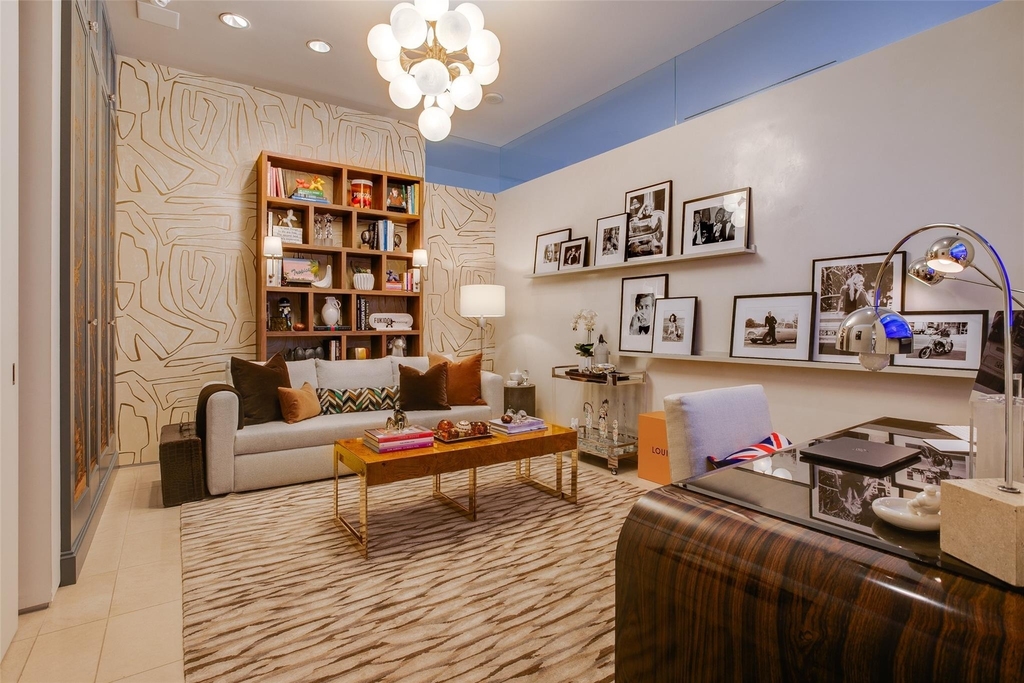 1717 Arts Plaza - Photo 1