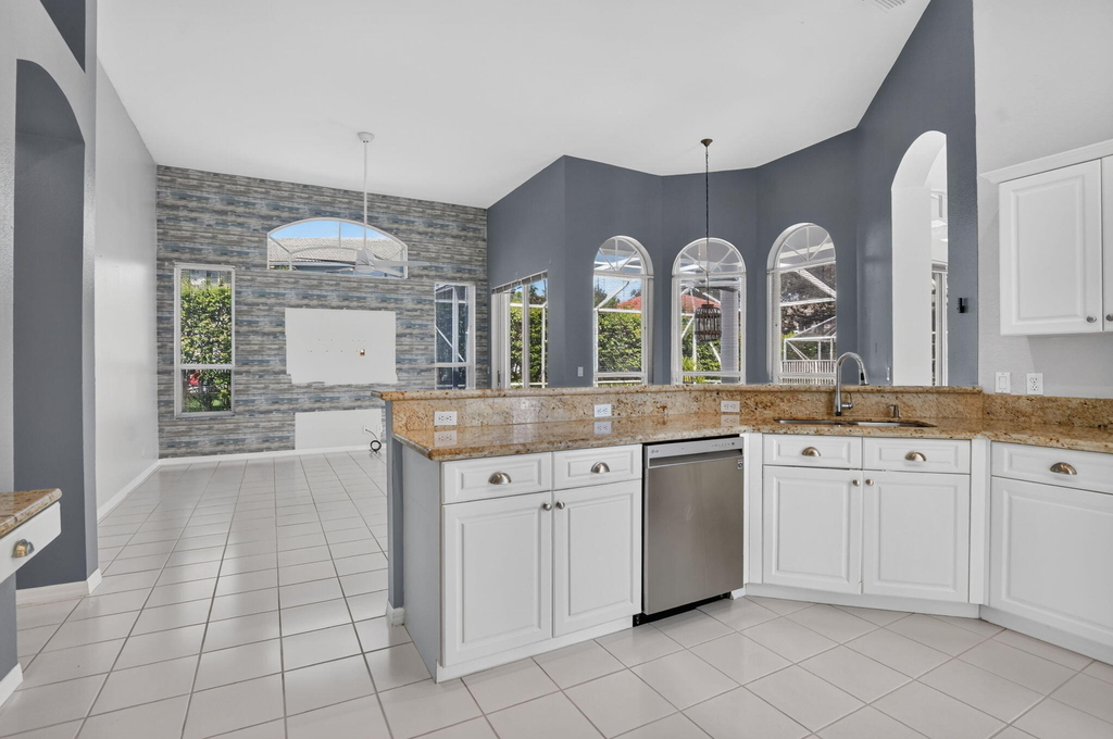 10031 Lexington Estates Boulevard - Photo 6