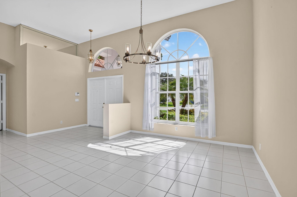 10031 Lexington Estates Boulevard - Photo 4