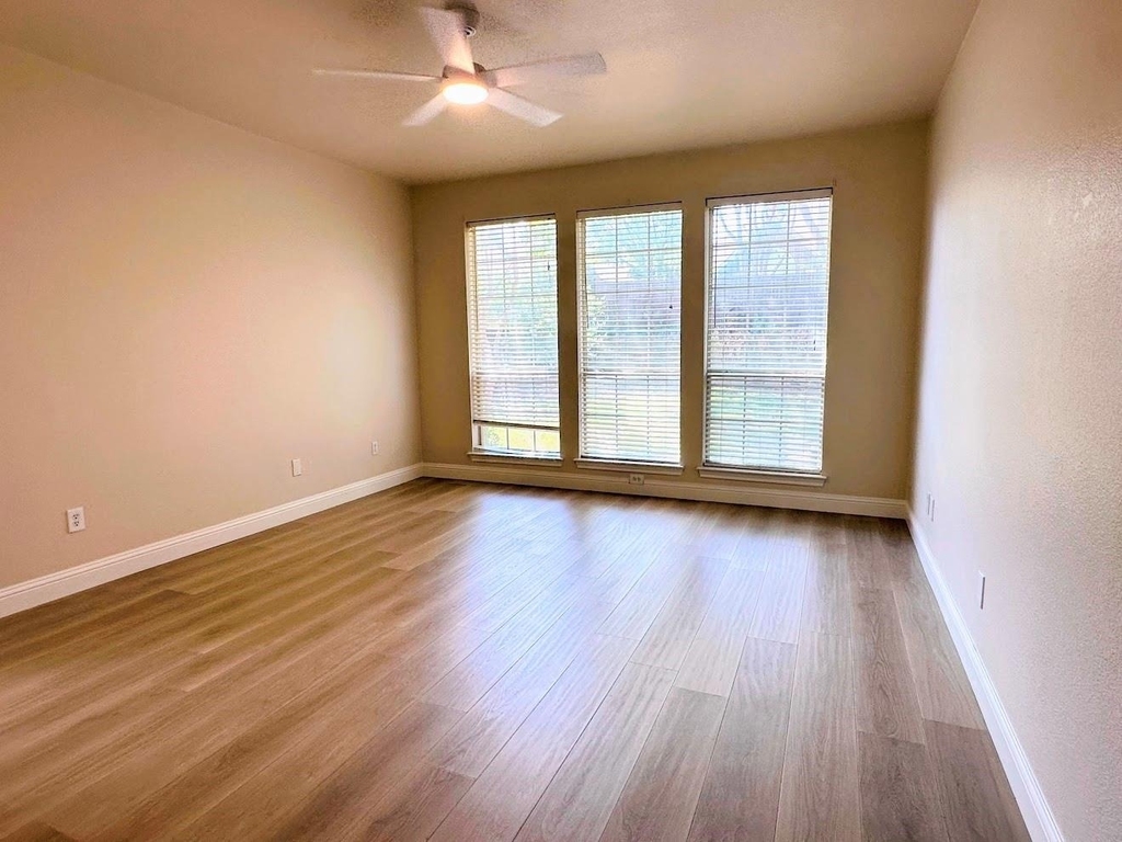 8813 Arbor Creek Lane - Photo 10