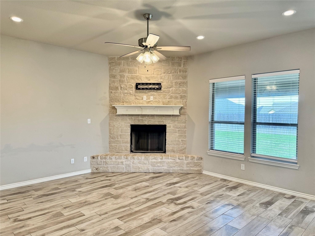 3313 Windcrest Drive - Photo 3