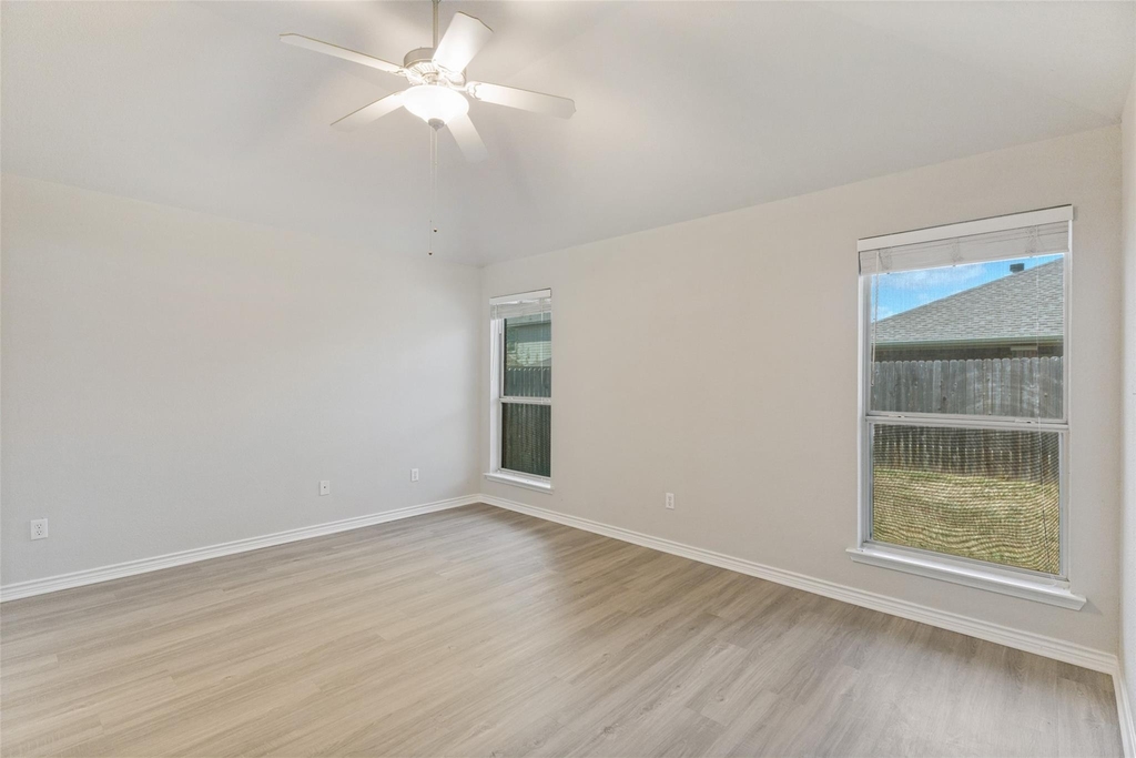 11617 Kenny Drive - Photo 4