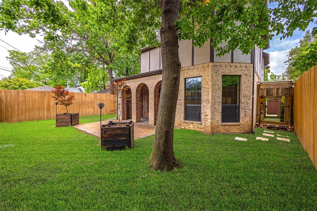 6115 Palo Pinto Avenue - Photo 32