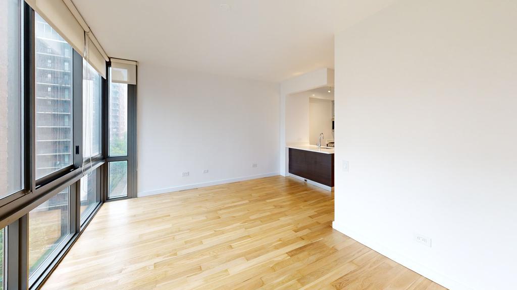 808 Columbus Ave - Photo 2