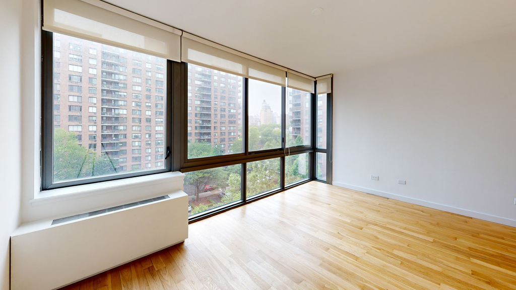 808 Columbus Ave - Photo 3