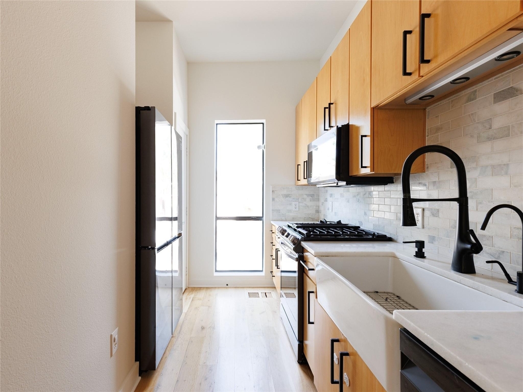 4111 Newton Avenue - Photo 10