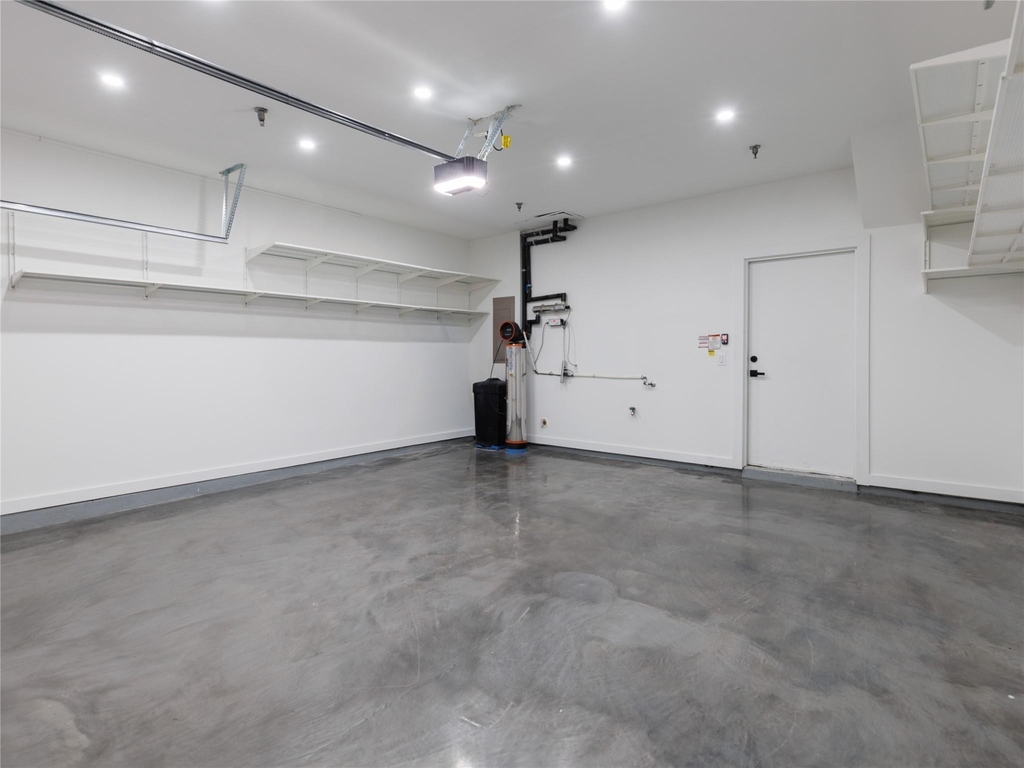 4111 Newton Avenue - Photo 37