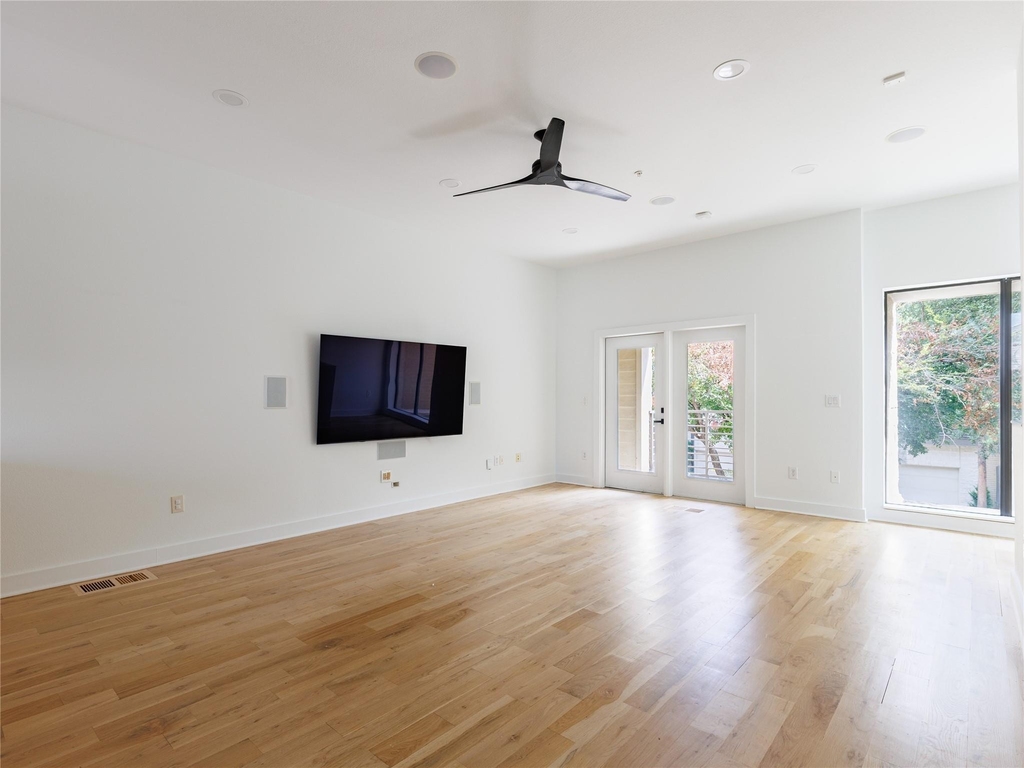 4111 Newton Avenue - Photo 16