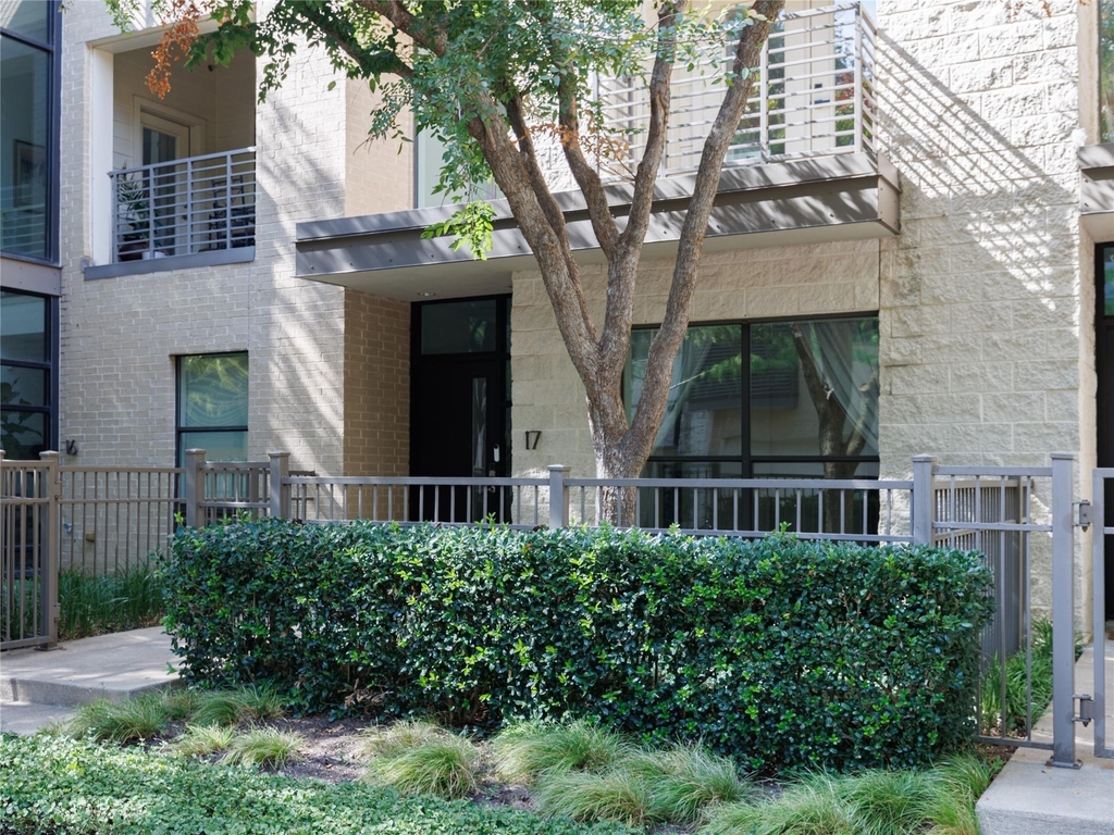 4111 Newton Avenue - Photo 1
