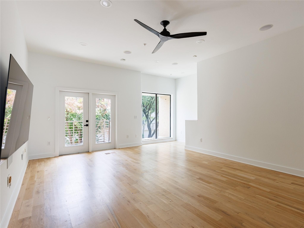 4111 Newton Avenue - Photo 17