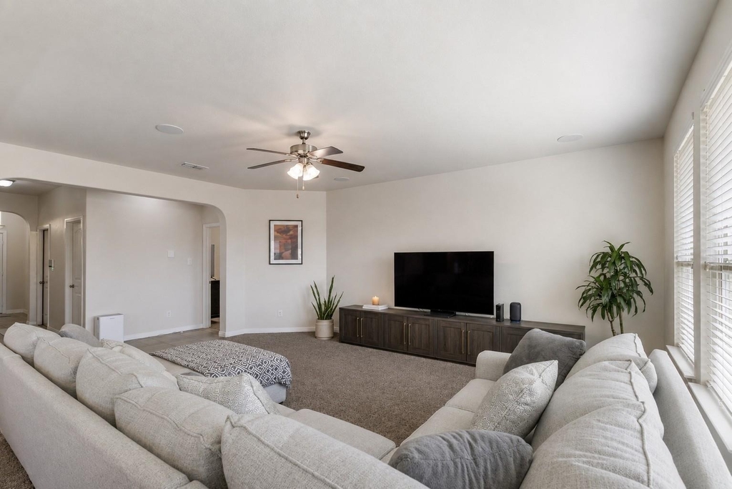1108 Lakin Road - Photo 3