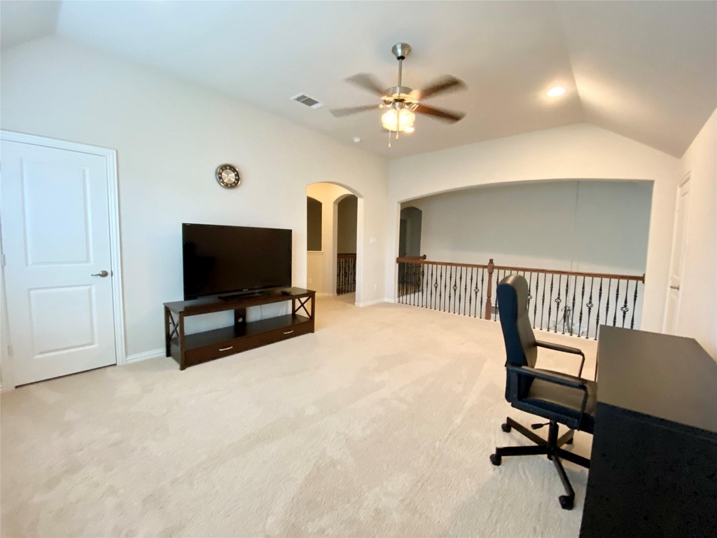 2332 Stallion Street - Photo 4