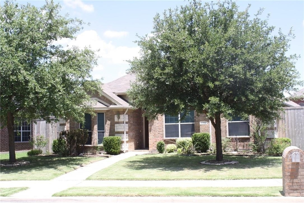 11706 La Grange Drive - Photo 1