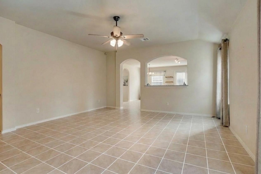1404 Marble Street - Photo 4