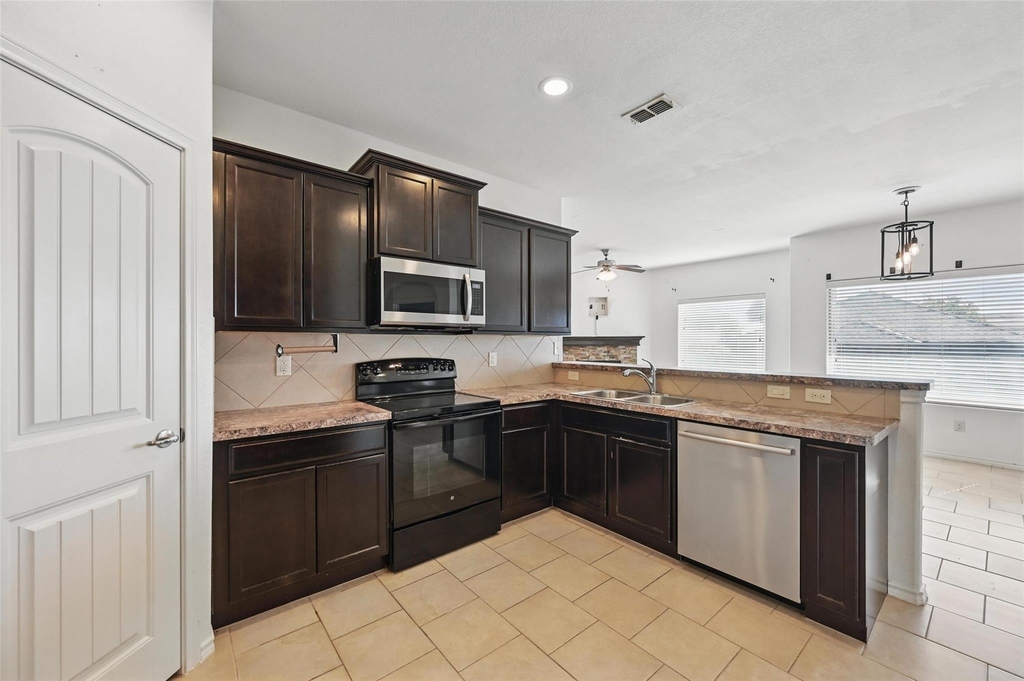 704 San Miguel Trail - Photo 3