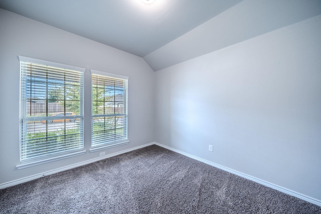 2720 Evergreen Trail - Photo 15
