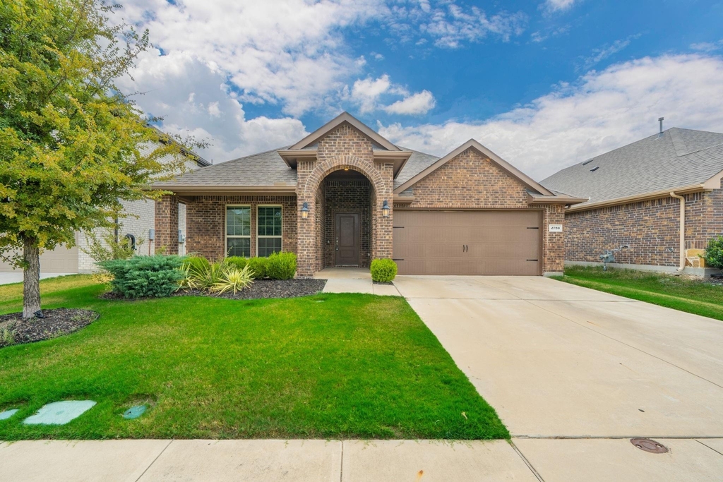 2720 Evergreen Trail - Photo 0