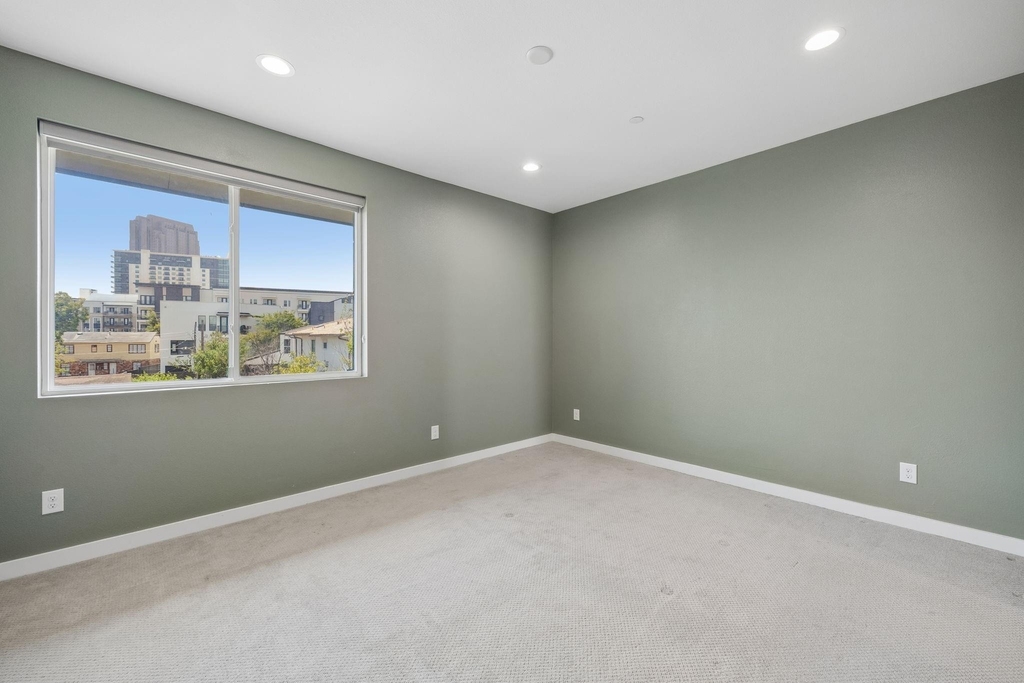 2630 Calvin Street - Photo 18