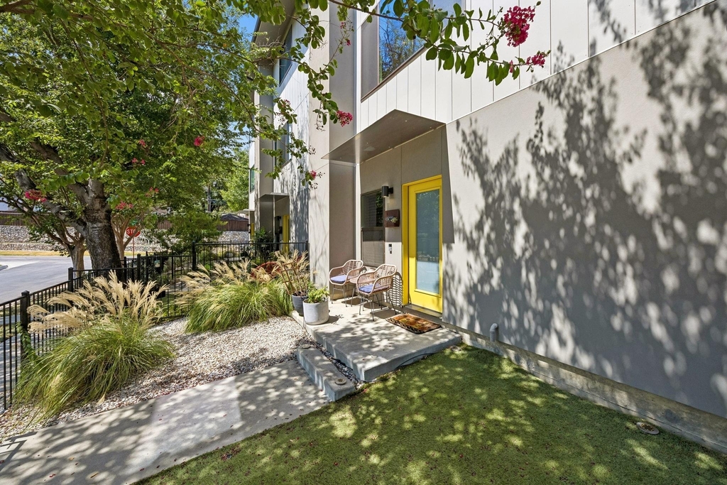 2630 Calvin Street - Photo 0