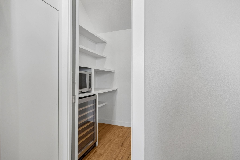 2630 Calvin Street - Photo 32