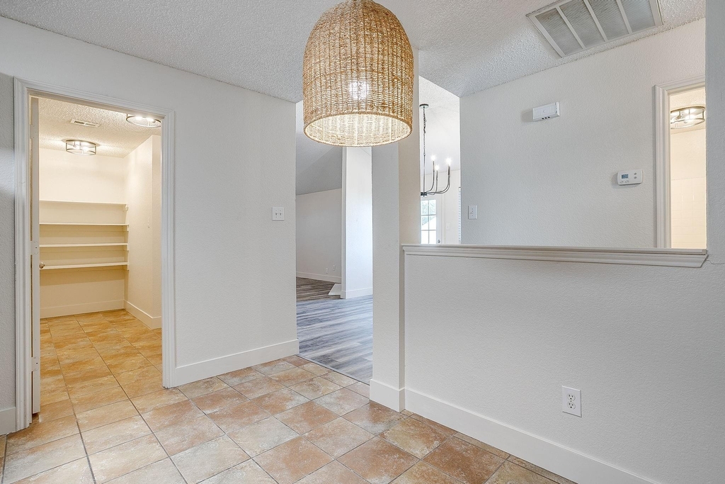 326 Pecos Drive - Photo 10