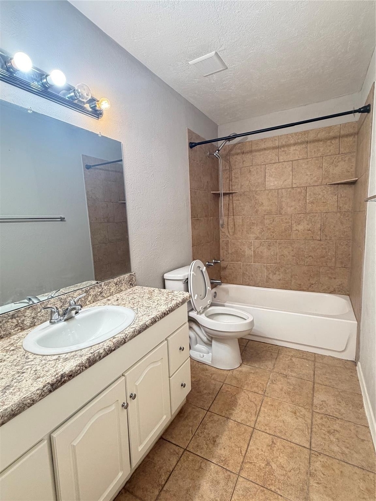 1621 Gill Street - Photo 11