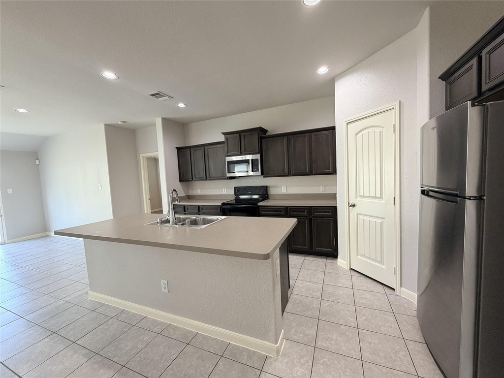 4505 Elderberry Street - Photo 11