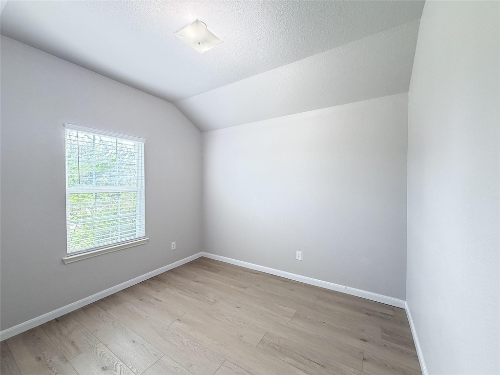 4505 Elderberry Street - Photo 4