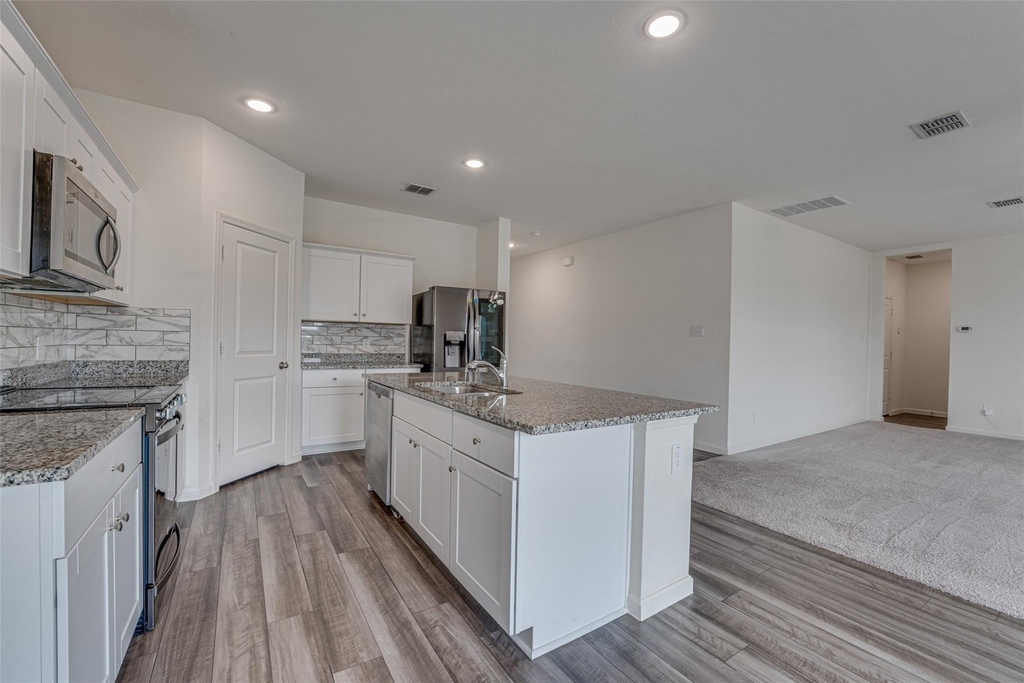 767 Camden Drive - Photo 17