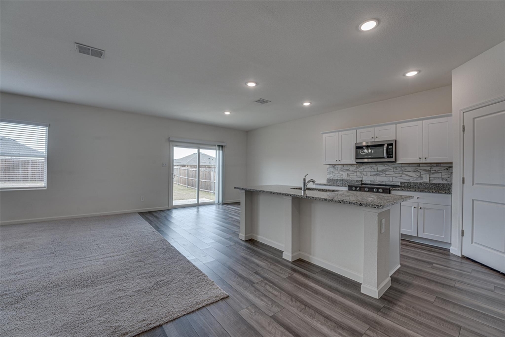 767 Camden Drive - Photo 15