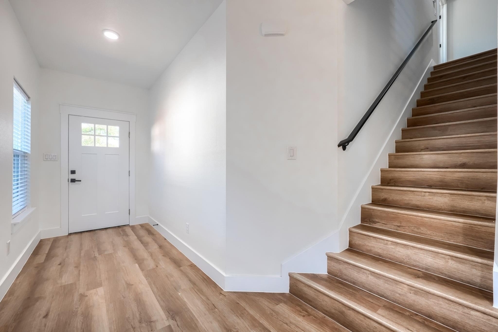 3323 Howard Street - Photo 16