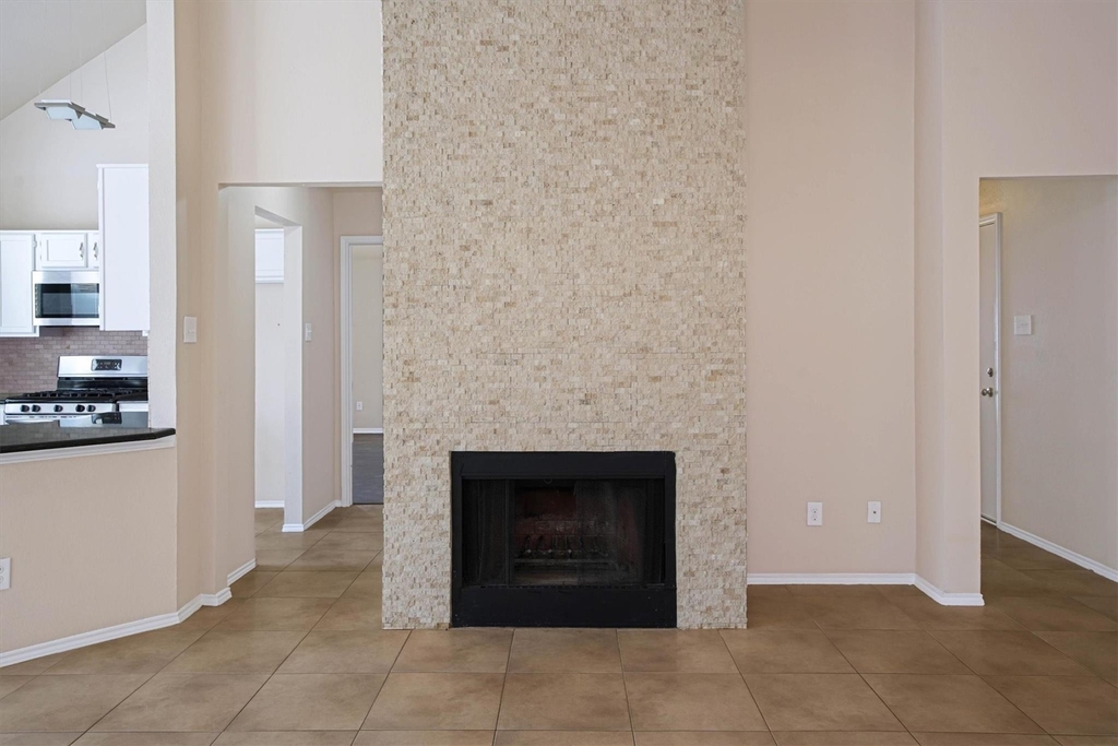2508 Lakeshore Drive - Photo 4