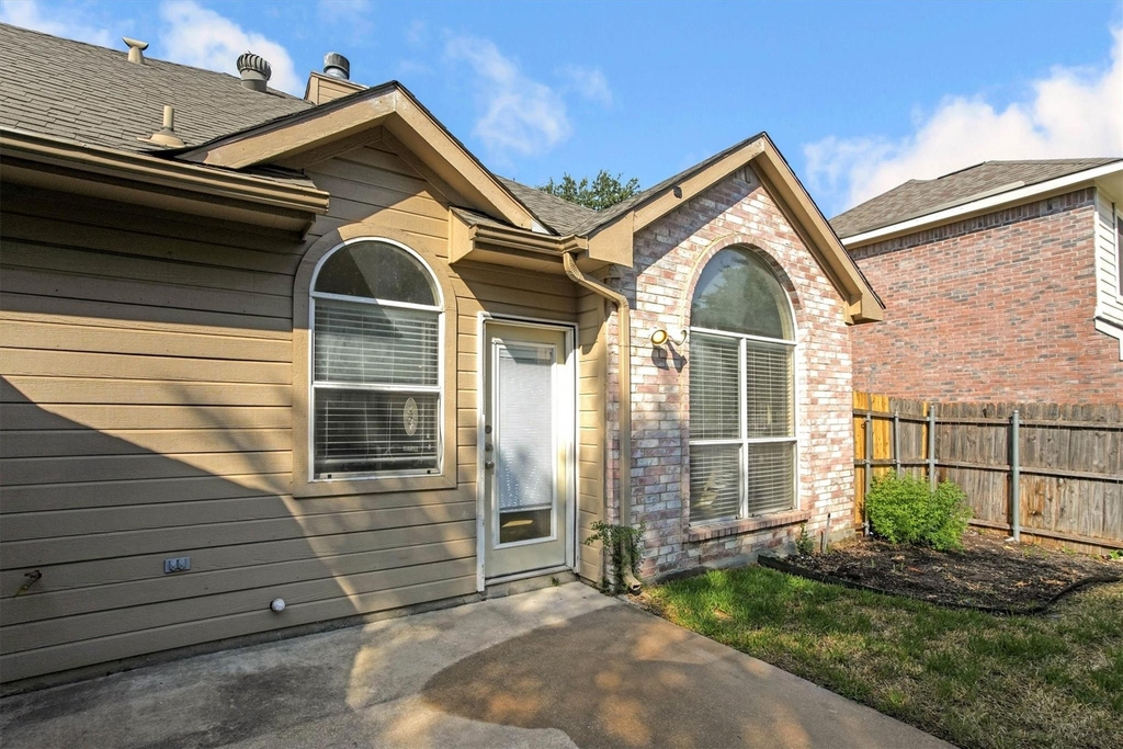2508 Lakeshore Drive - Photo 36
