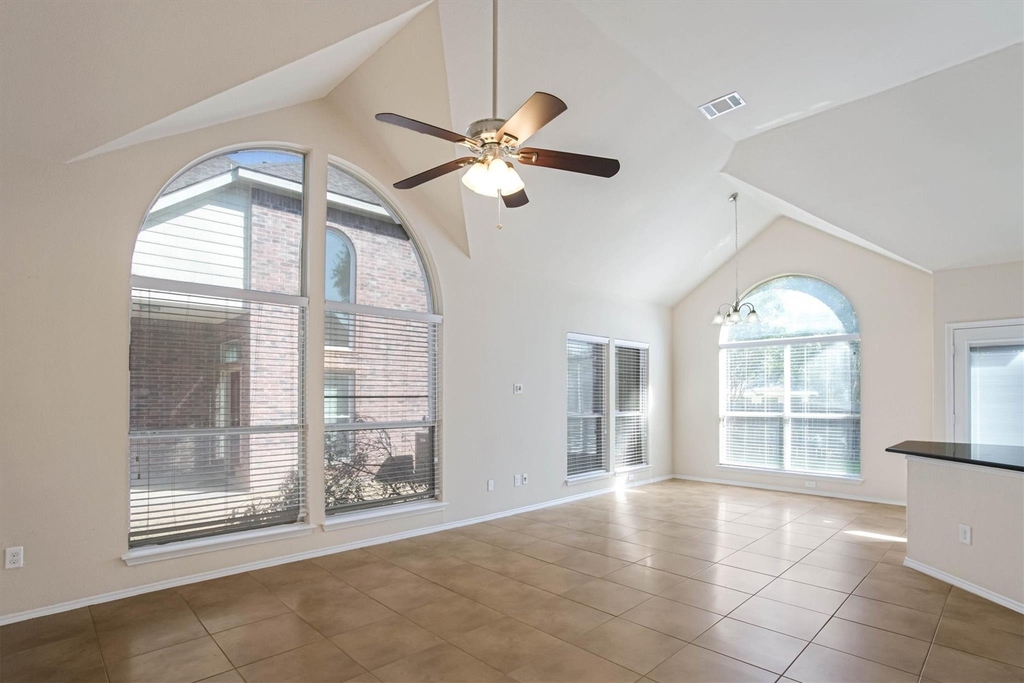 2508 Lakeshore Drive - Photo 5