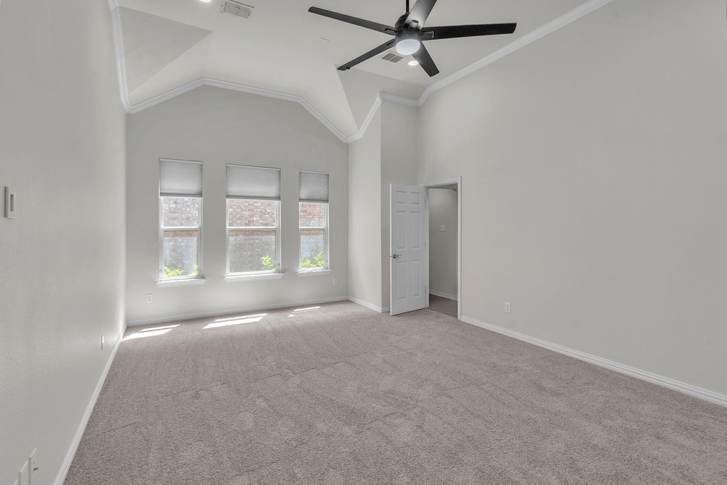9129 Cottonwood Village Drive - Photo 5